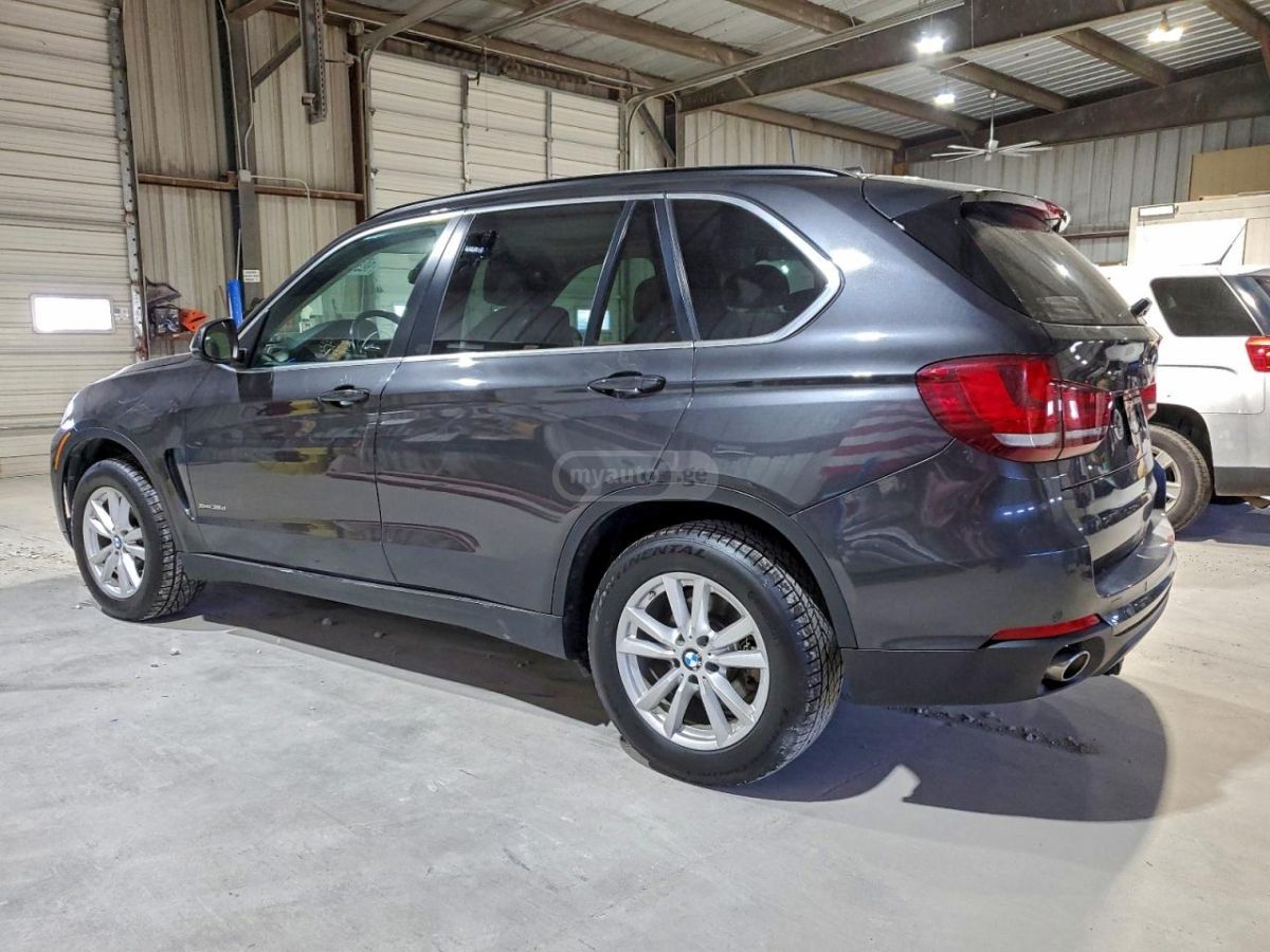BMW X5 2015 — photo 2