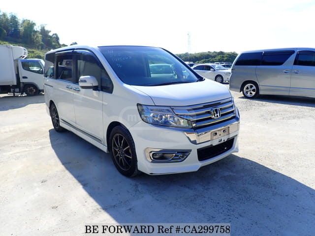 Honda Step Wagon 2014 — photo 2