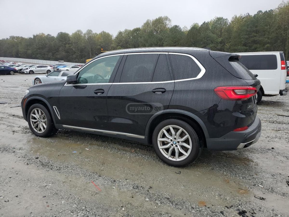 BMW X5 2019 — photo 2
