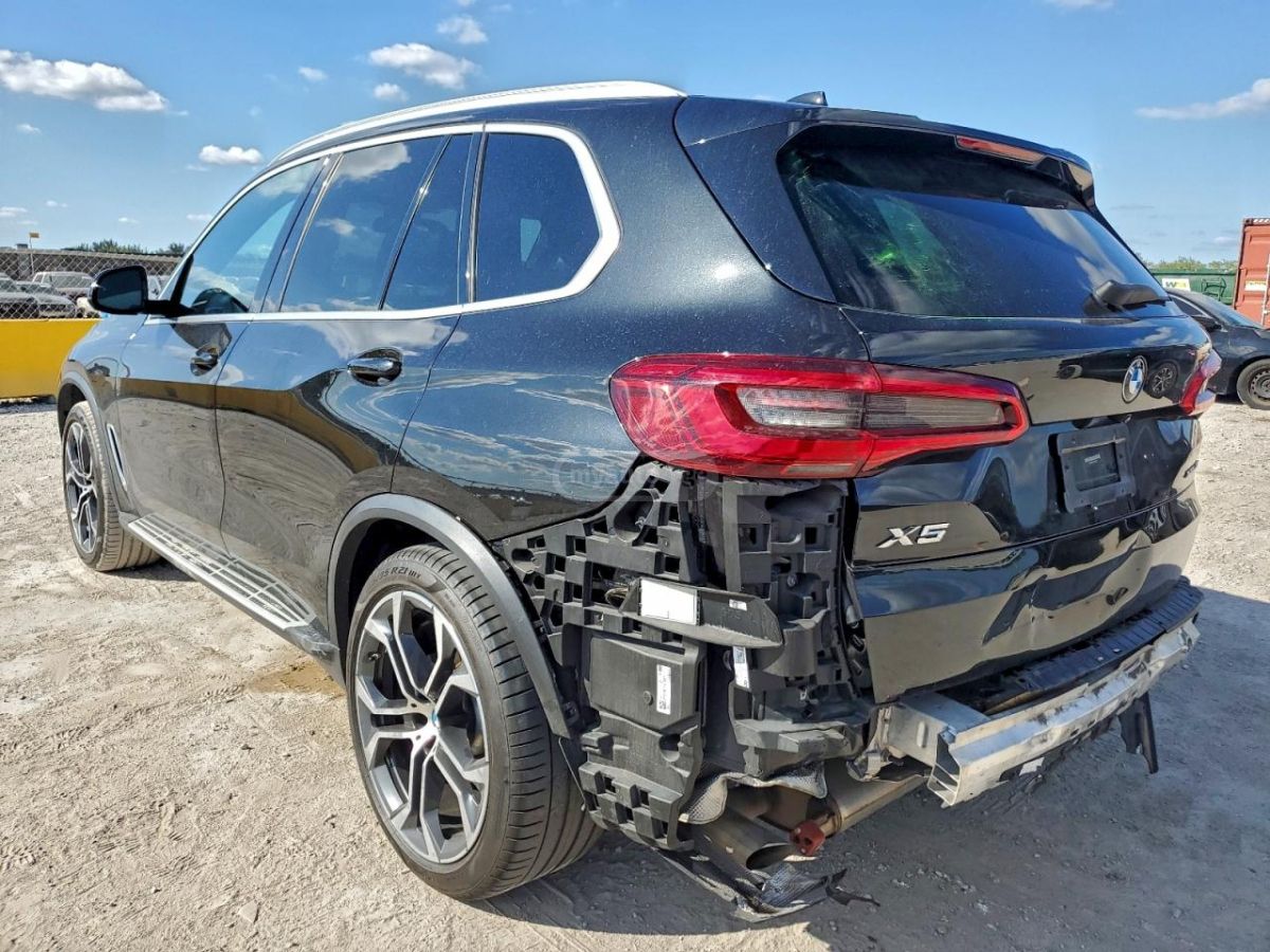 BMW X5 2019 — photo 2
