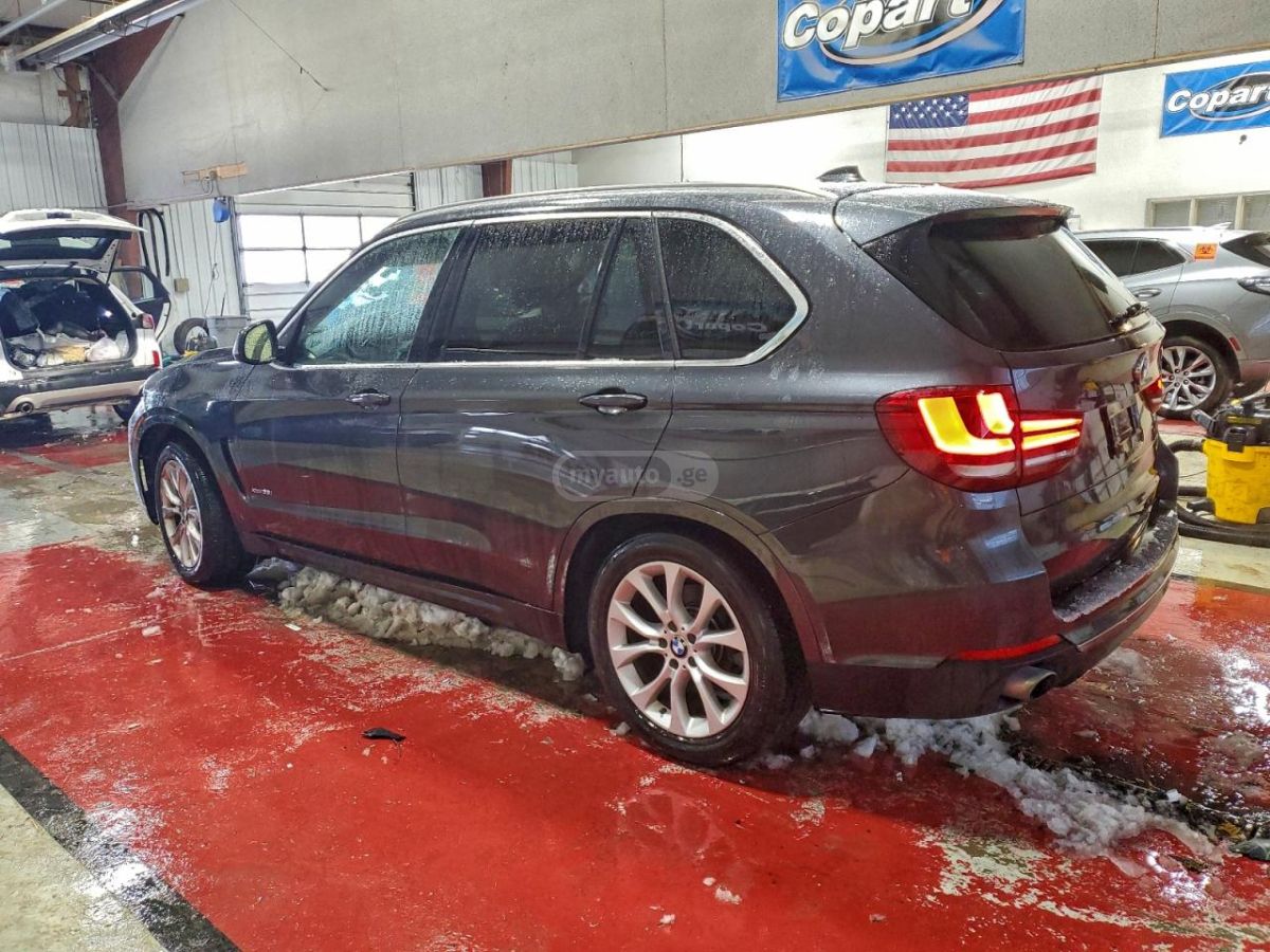 BMW X5 2015 — photo 2