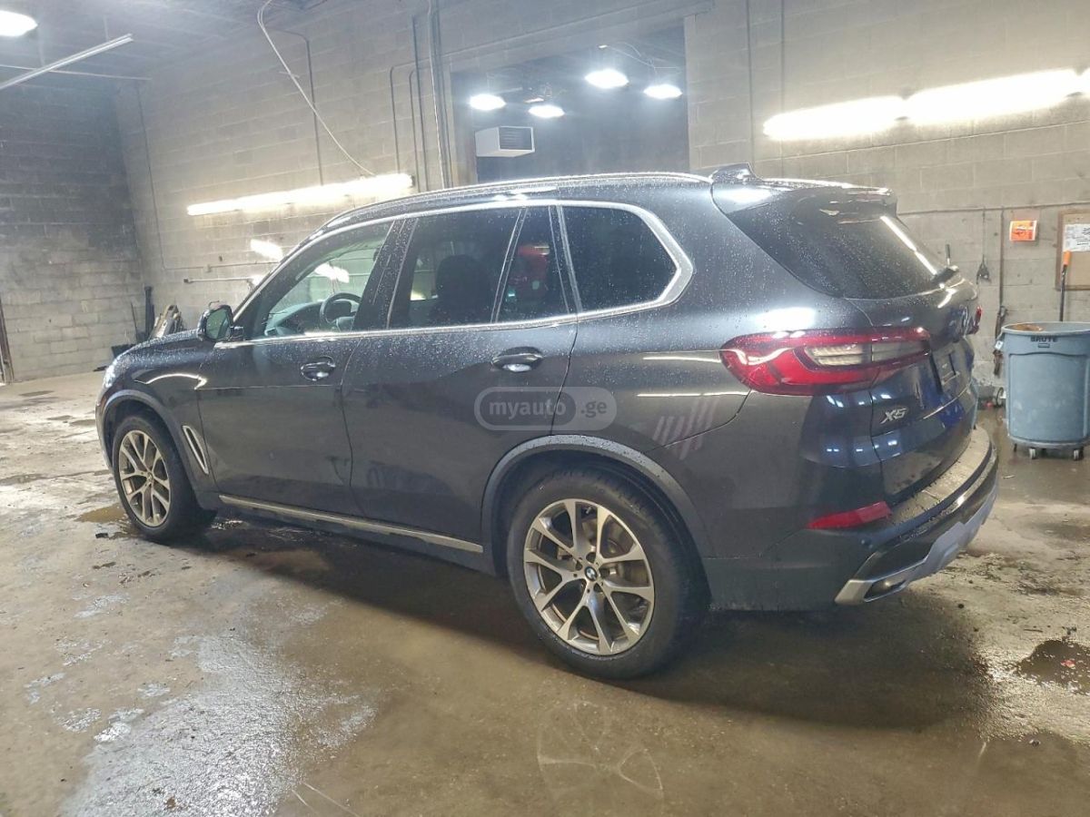 BMW X5 2022 — photo 2