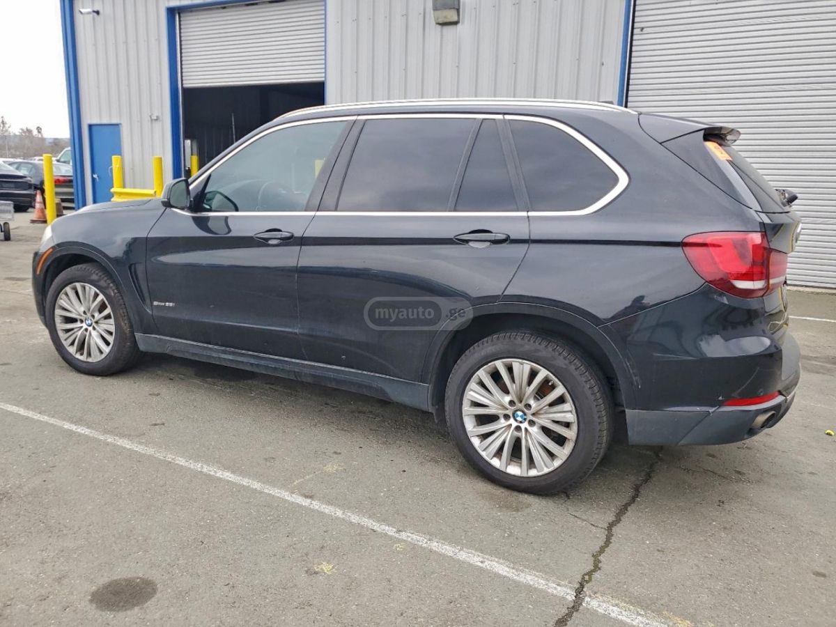 BMW X5 2016 — photo 2