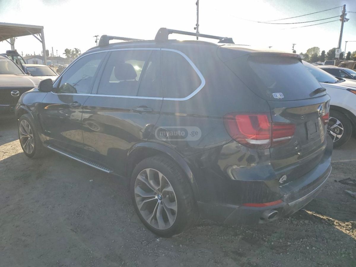 BMW X5 2015 — photo 2