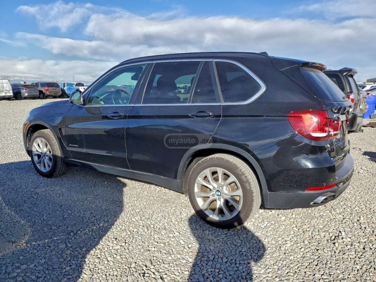 BMW X5 2016 — photo 2