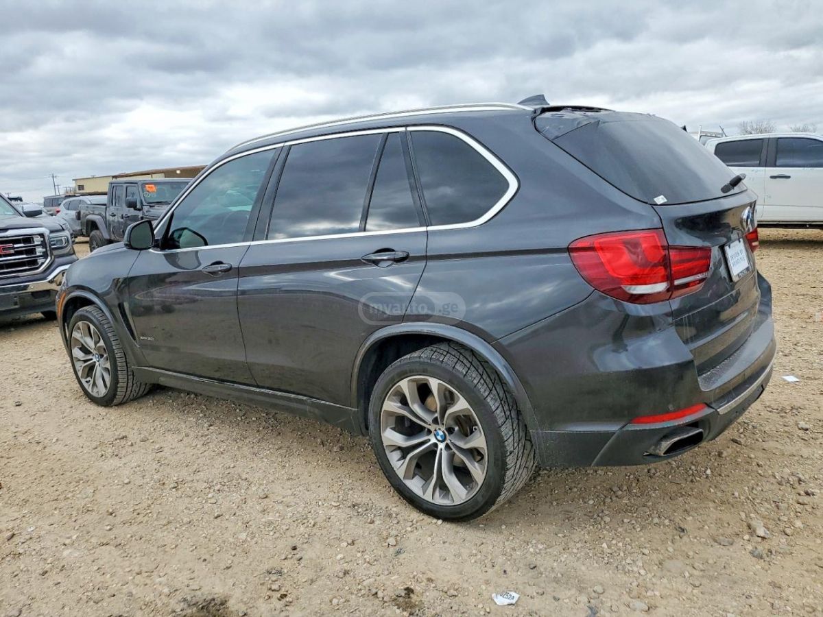 BMW X5 2016 — photo 2