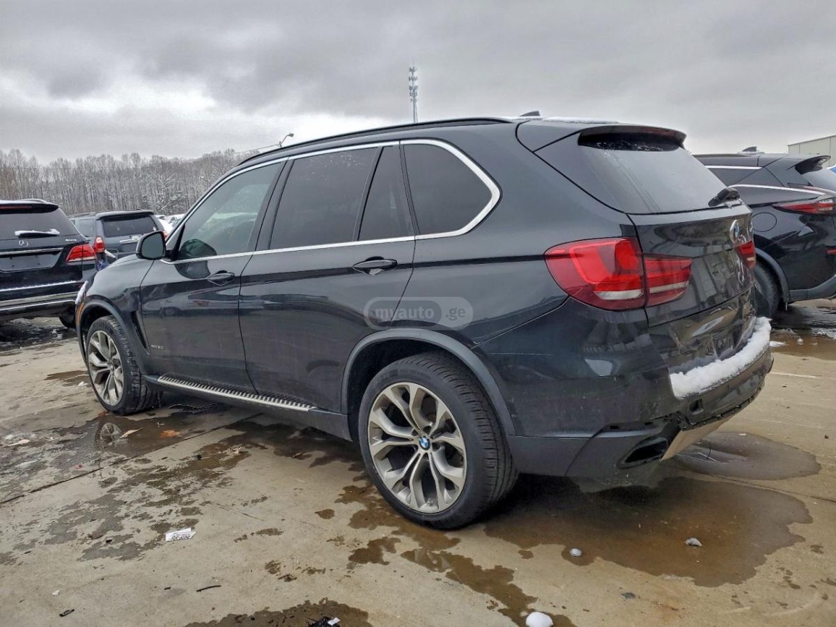 BMW X5 2015 — photo 2