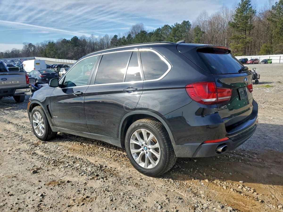 BMW X5 2016 — photo 2