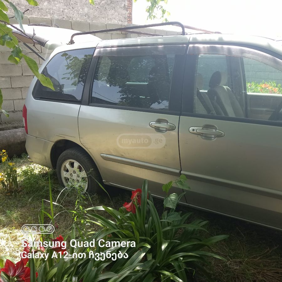 Mazda MPV 2002 — photo 2