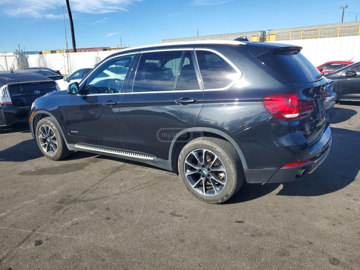 BMW X5 2016 — photo 2