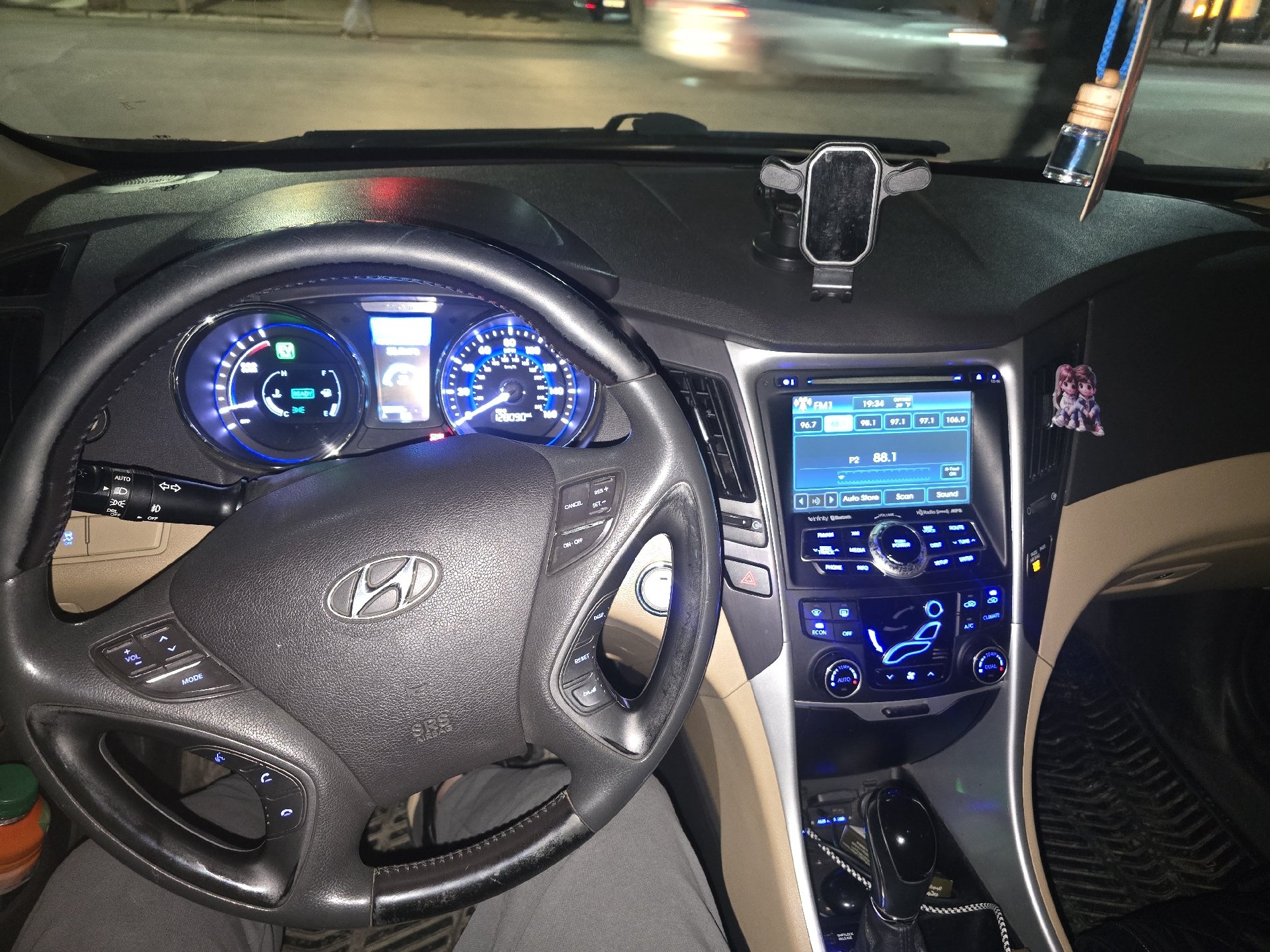 Hyundai Sonata 2011 — photo 2