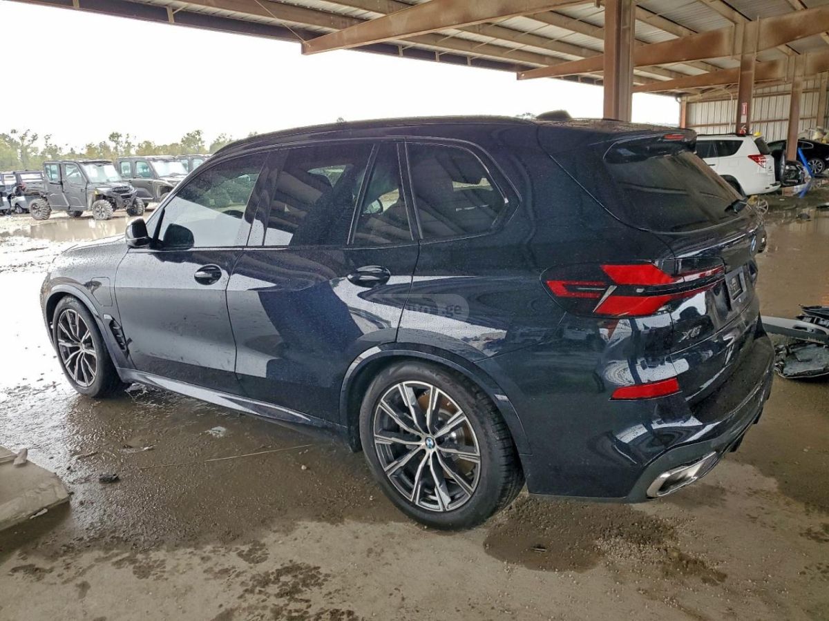 BMW X5 2026 — photo 2
