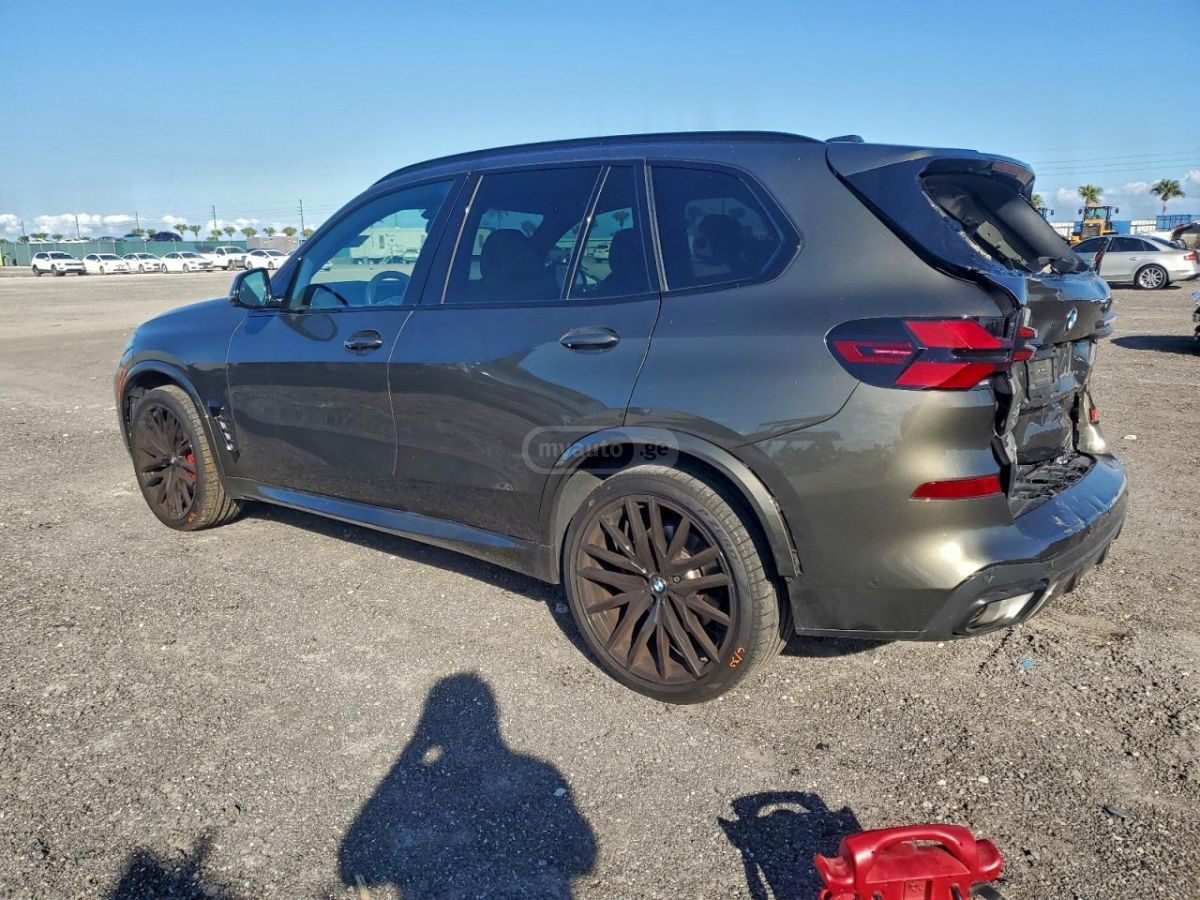 BMW X5 2025 — photo 2