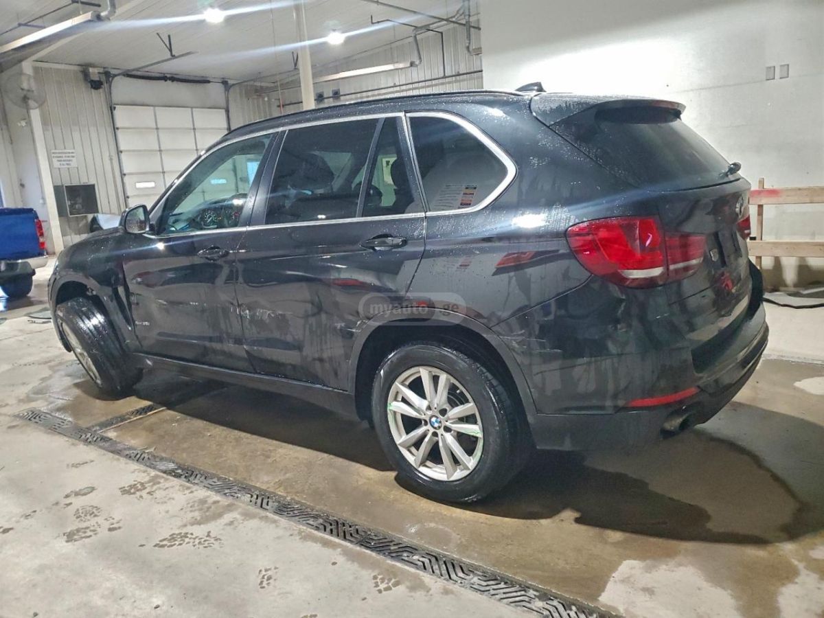BMW X5 2015 — photo 2