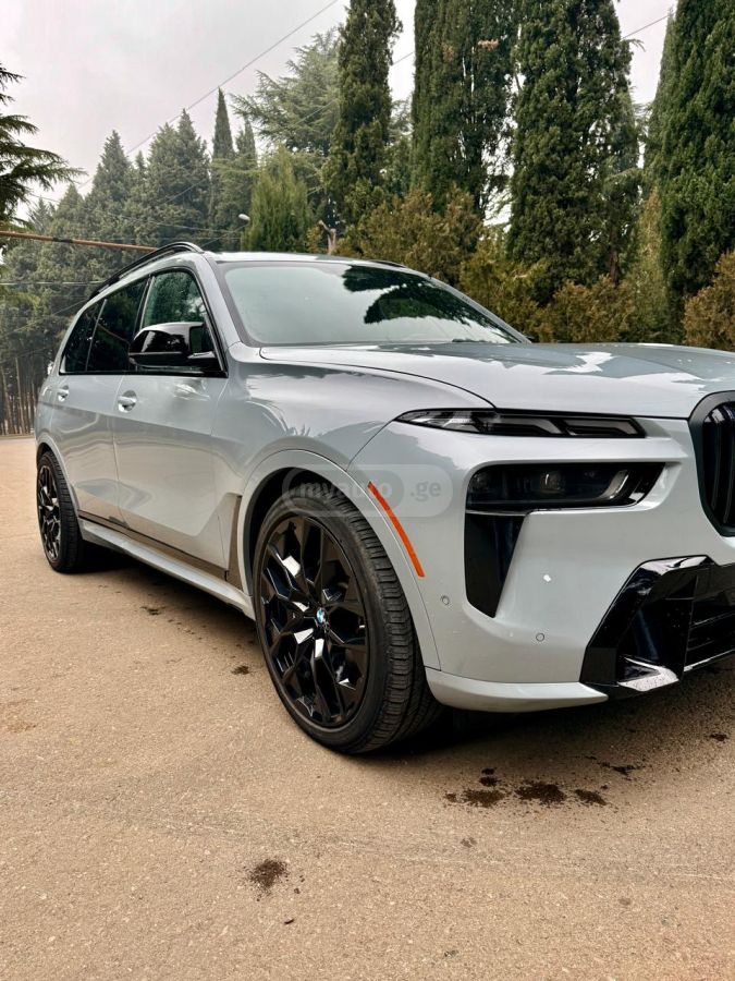 BMW X7 2023 — photo 2