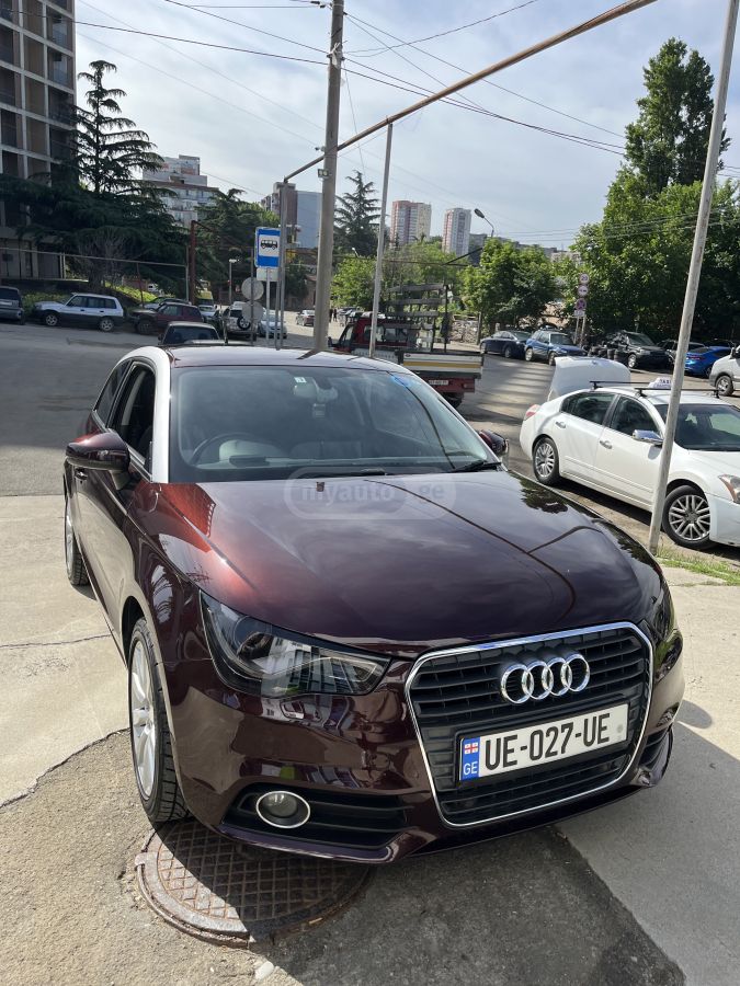 Audi A1 2011 — photo 2