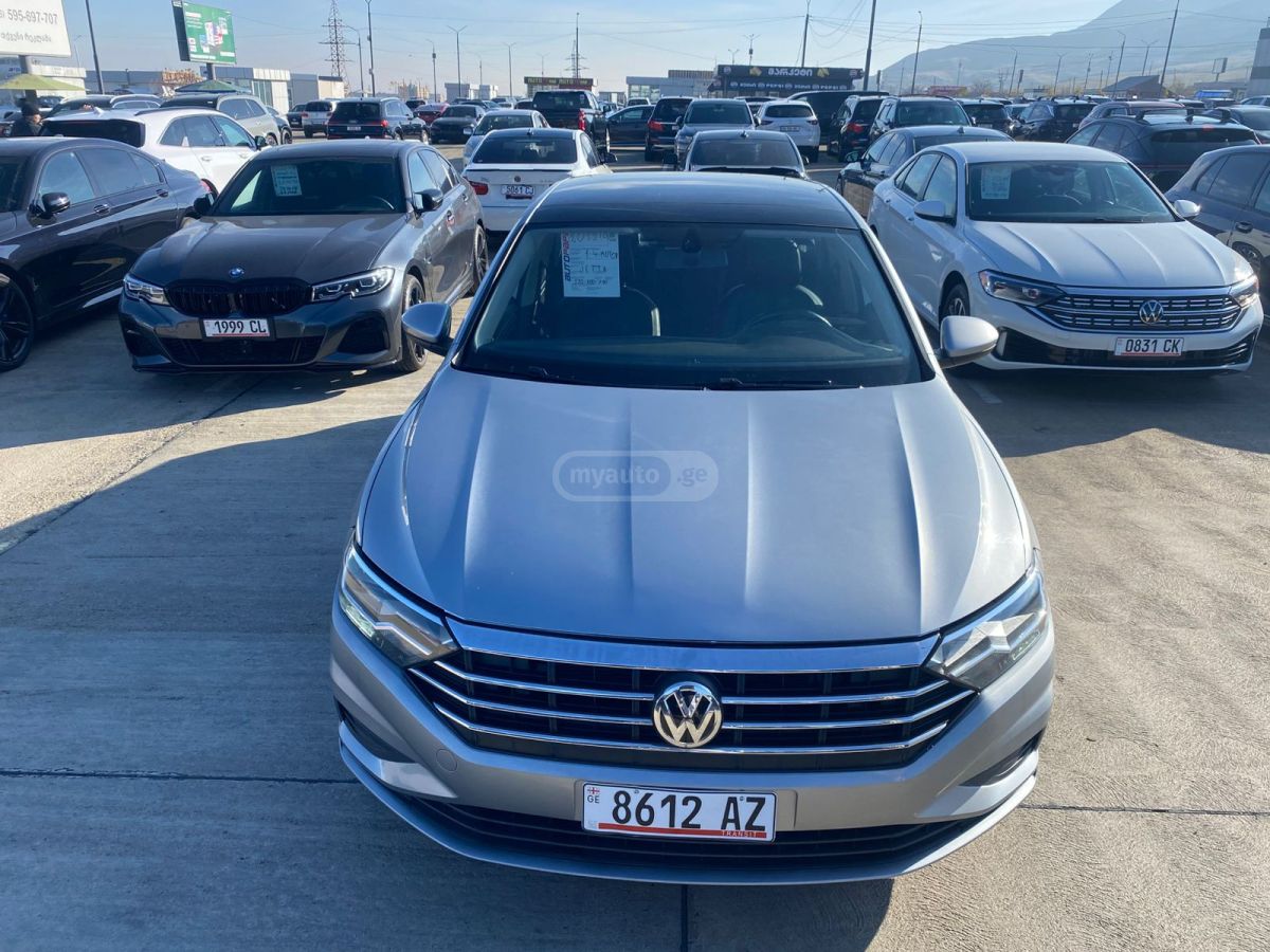 Volkswagen Jetta 2020 — photo 2