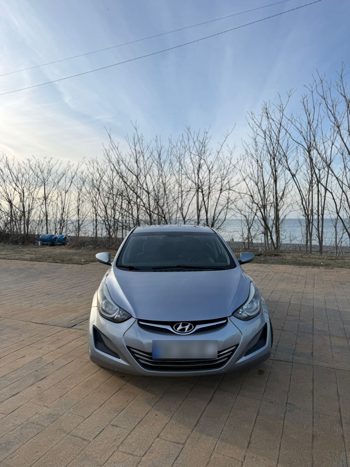 Hyundai Elantra 2016 — photo 2