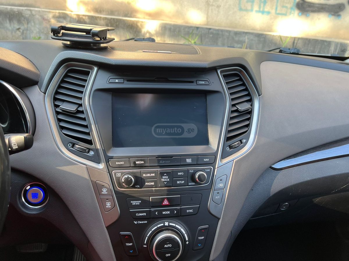Hyundai Santa Fe 2017 — photo 2