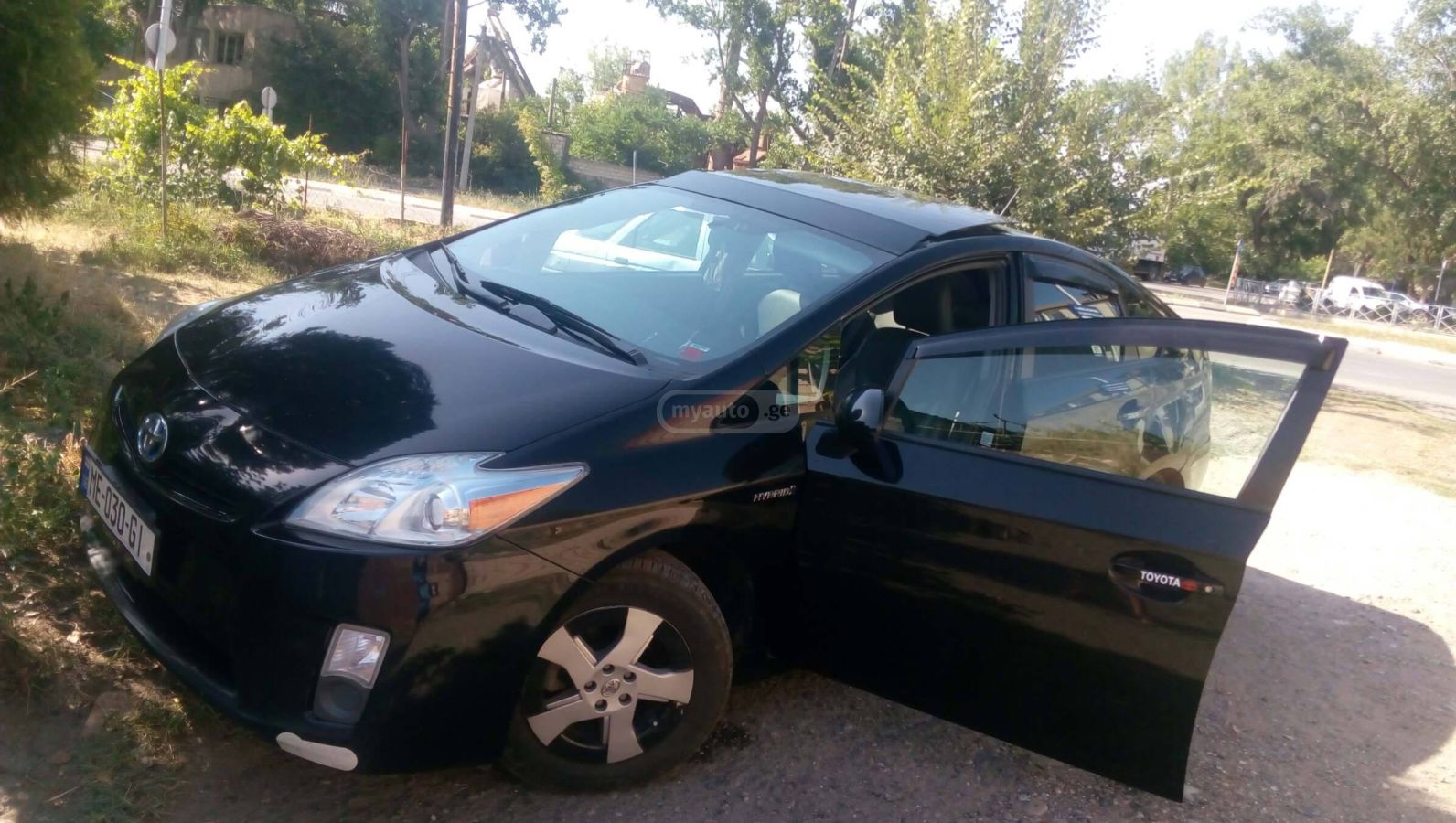 Toyota Prius 2011 — photo 2