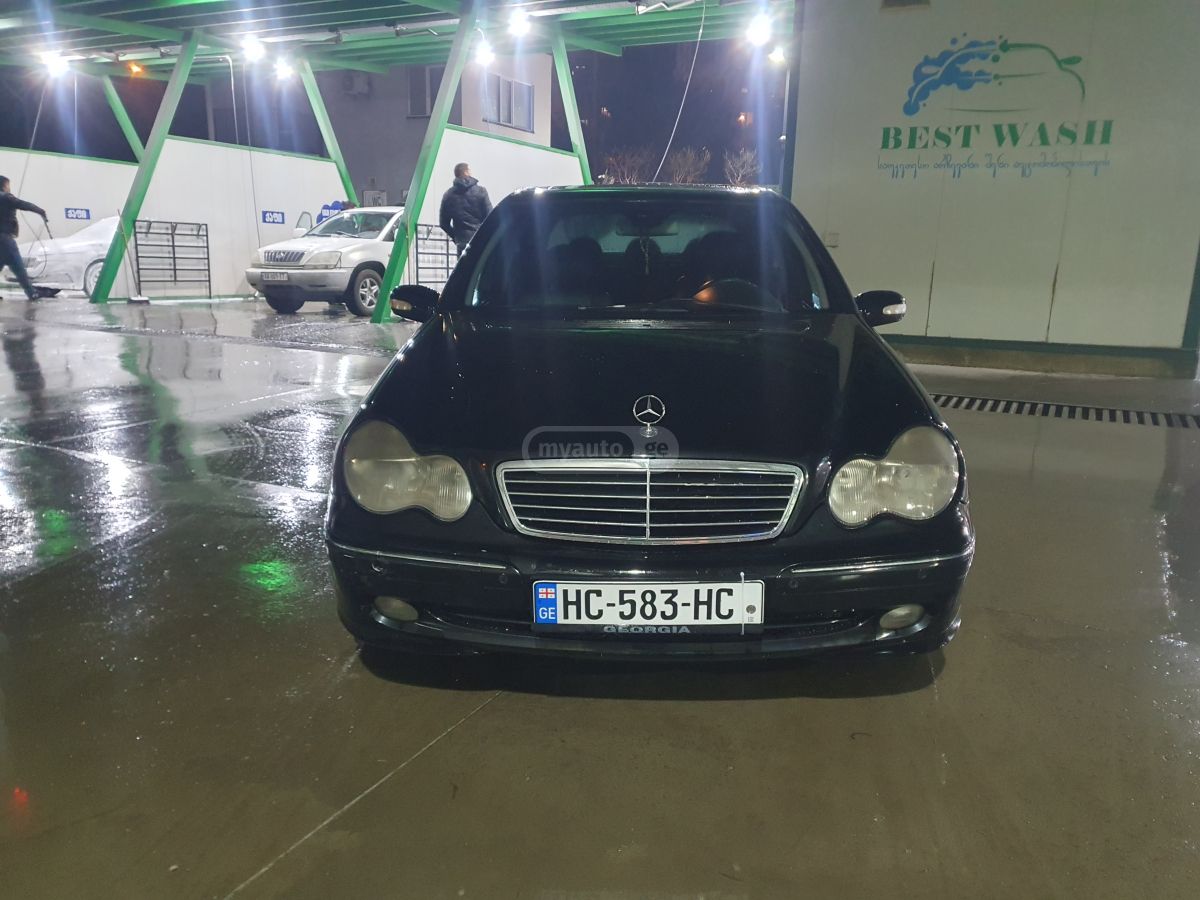 Mercedes-Benz C 320