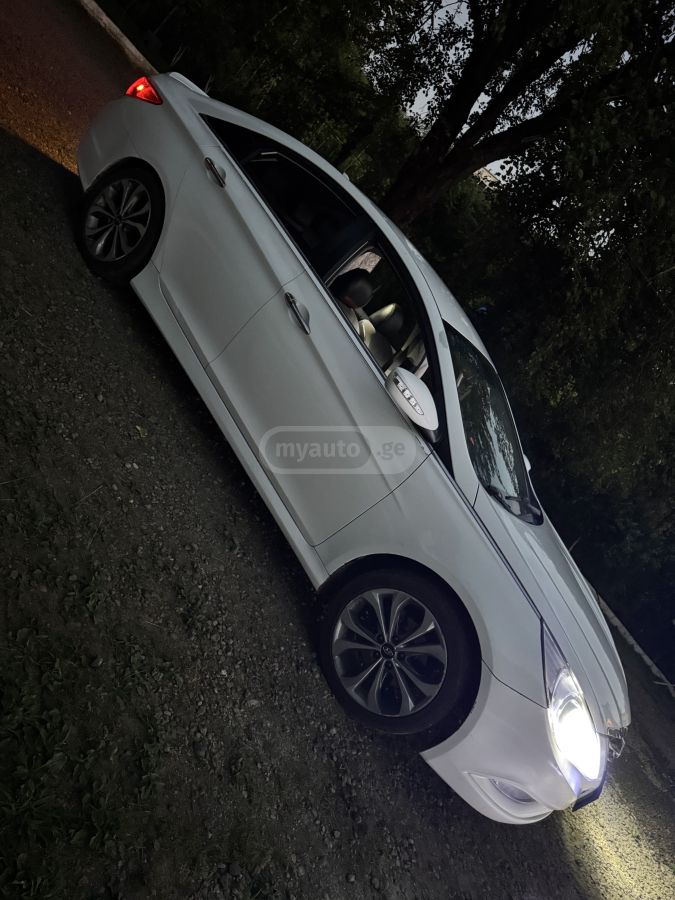 Hyundai Sonata 2014 — photo 2
