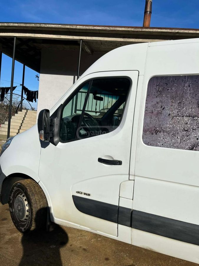 Renault Master 2017 — photo 2