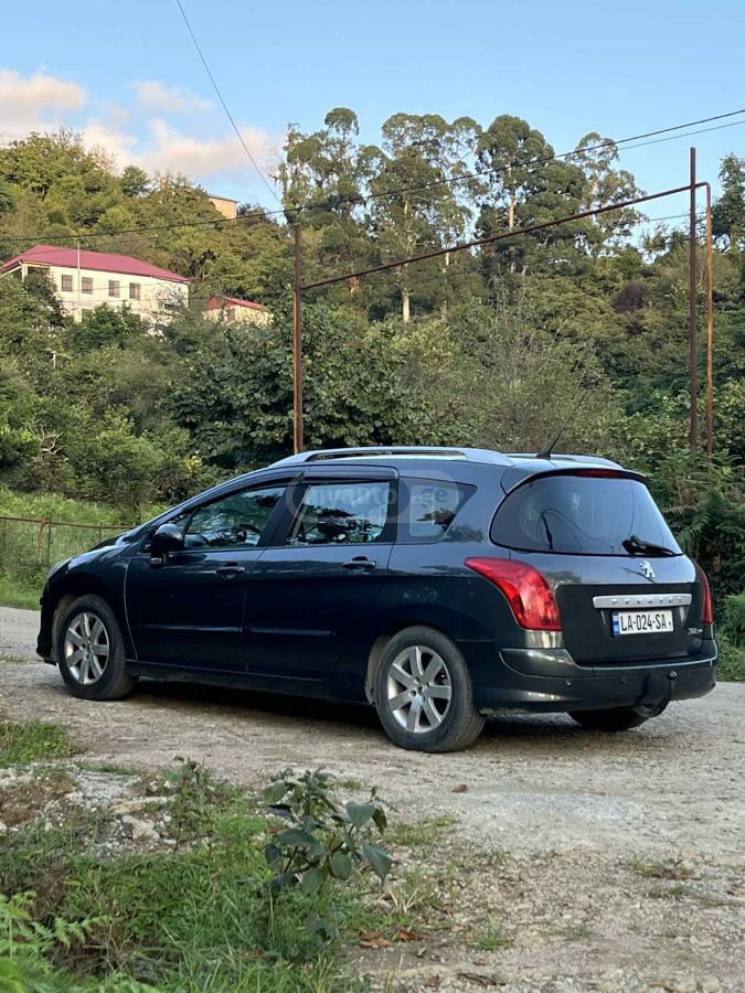 Peugeot 308 2008 — photo 2