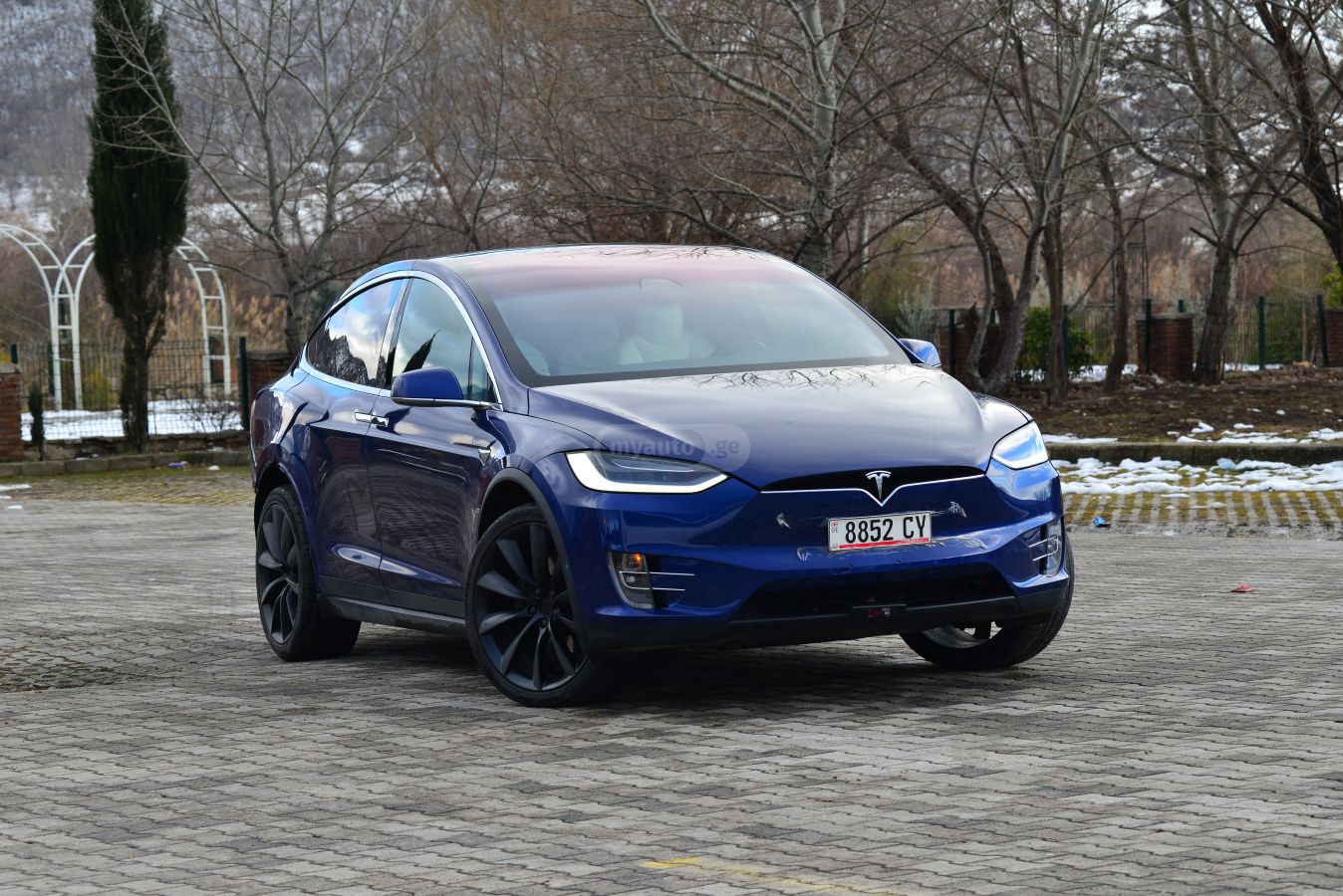 Tesla Model X 2020 — photo 2