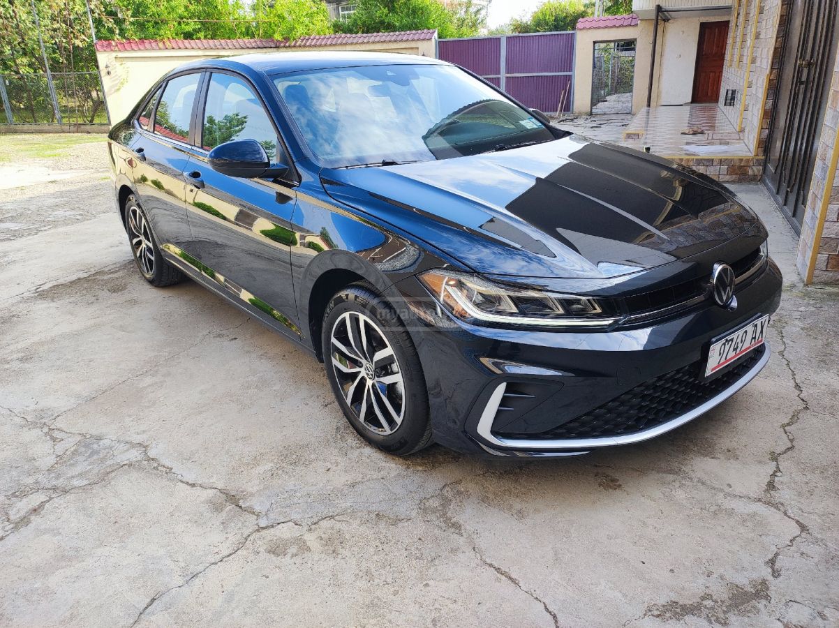 Volkswagen Jetta 2024 — photo 2