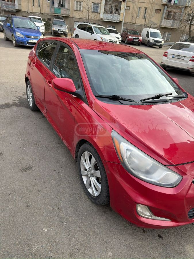 Hyundai Accent 2012 — photo 2