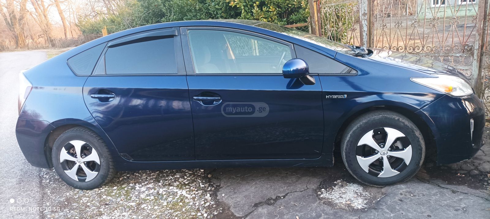 Toyota Prius 2012 — photo 2