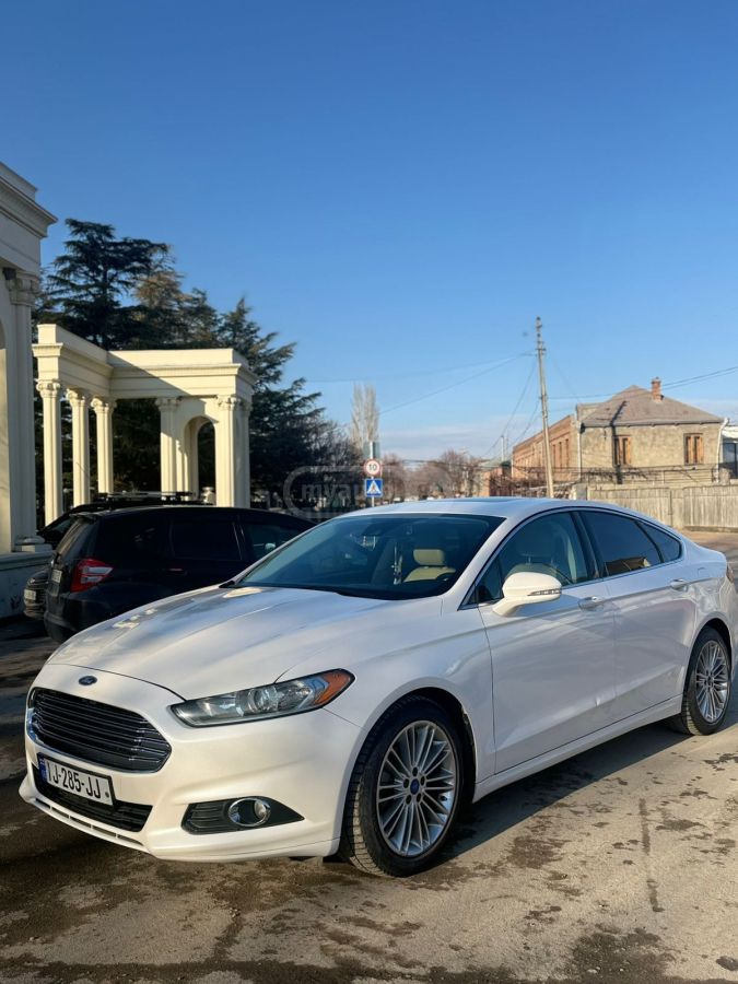 Ford Fusion 2012 — photo 2