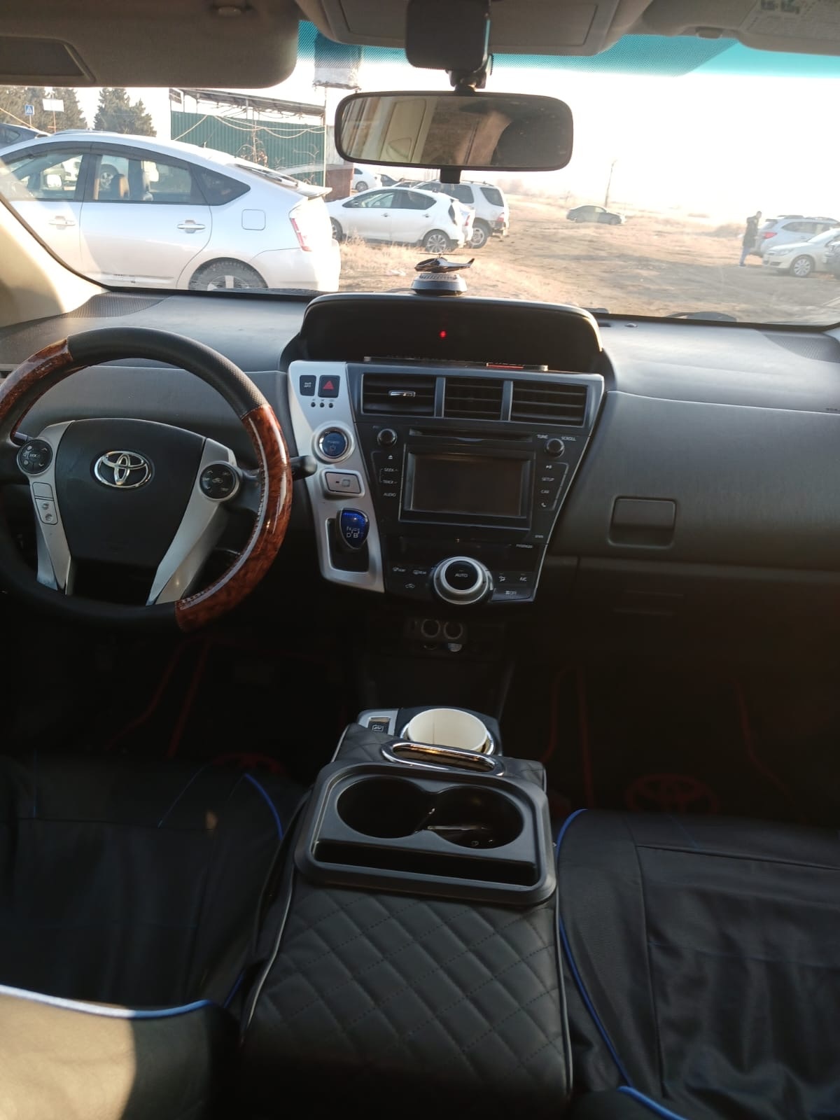 Toyota Prius V