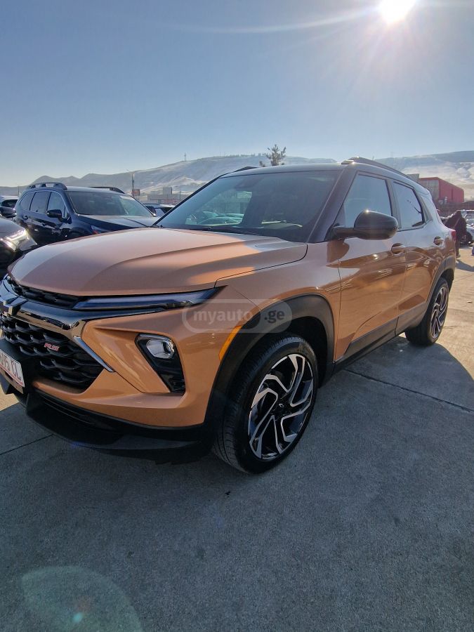 Chevrolet Trailblazer 2023 — photo 2