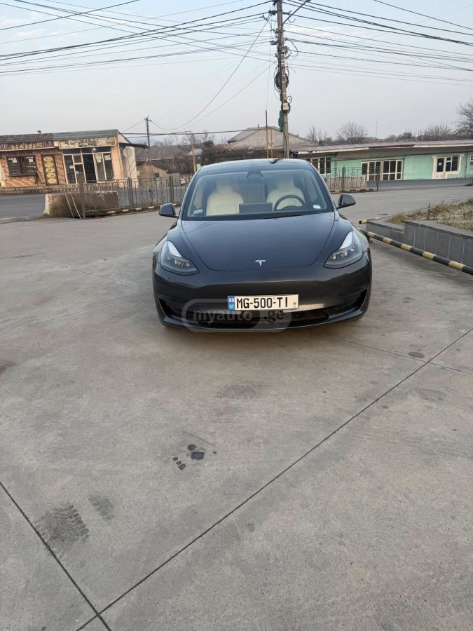 Tesla Model 3 2023 — photo 2