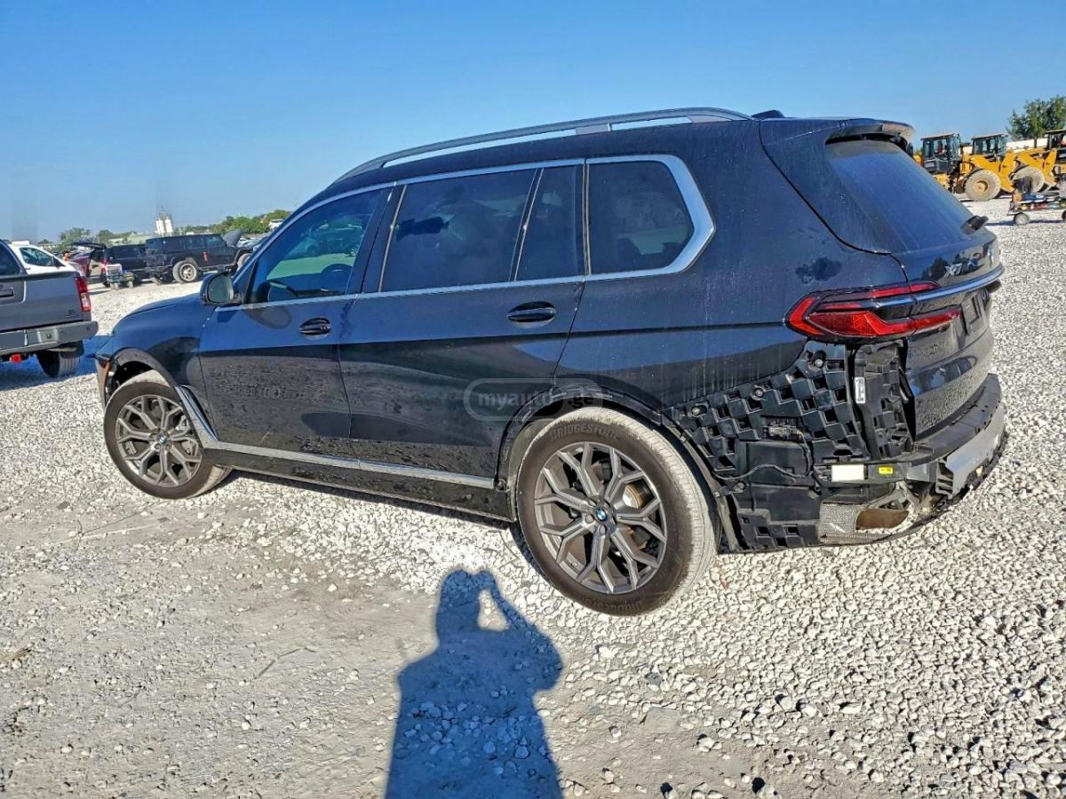 BMW X7 2025 — photo 2