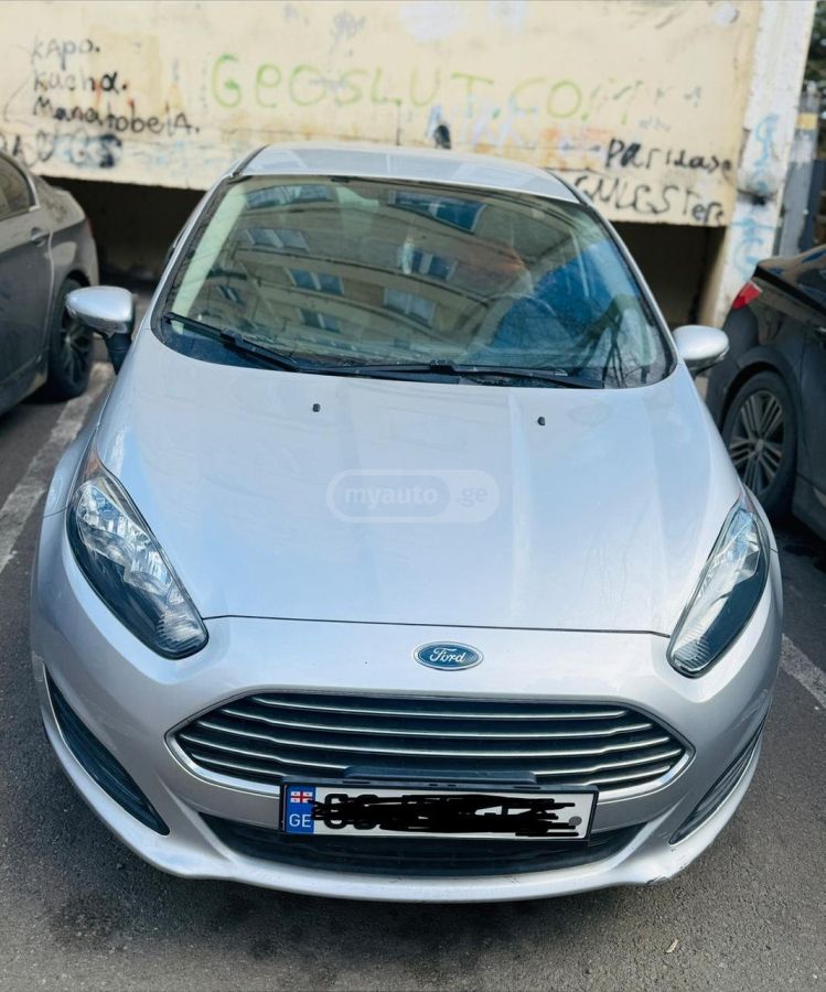 Ford Fiesta 2014 — photo 2