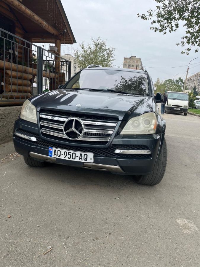 Mercedes-Benz GL 550