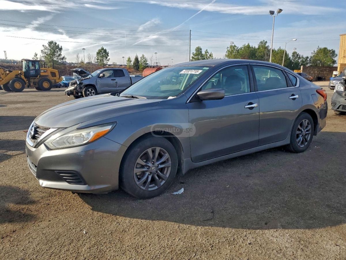 Nissan Altima
