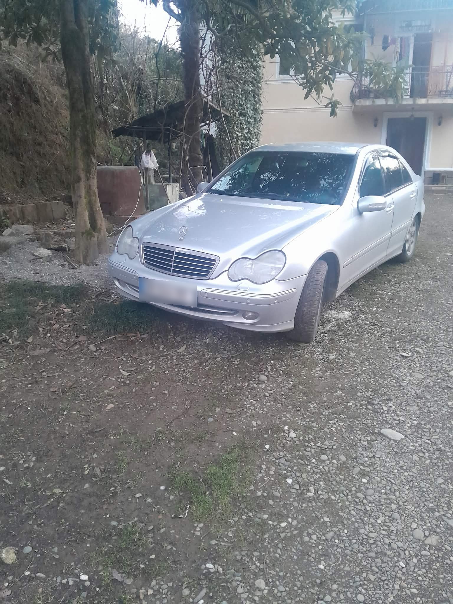 Mercedes-Benz C 230