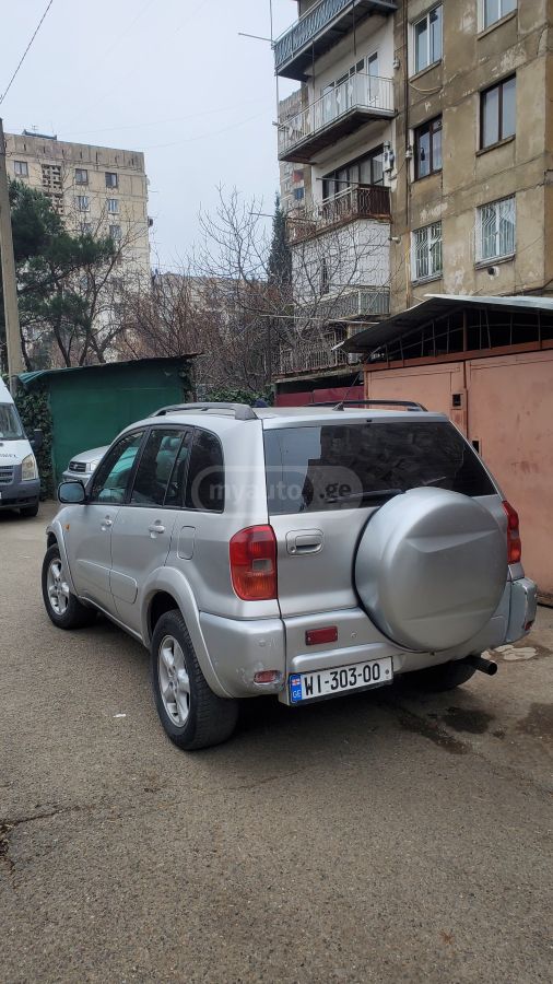 Toyota RAV 4 2002 — photo 2