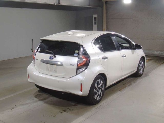 Toyota Aqua 2020 — photo 2
