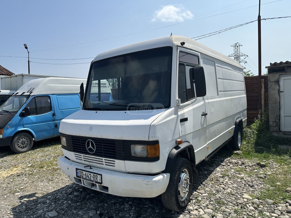 Mercedes-Benz Vario