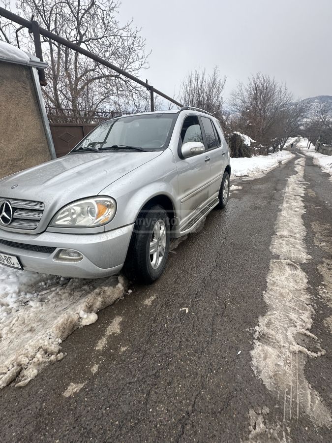 Mercedes-Benz ML 350
