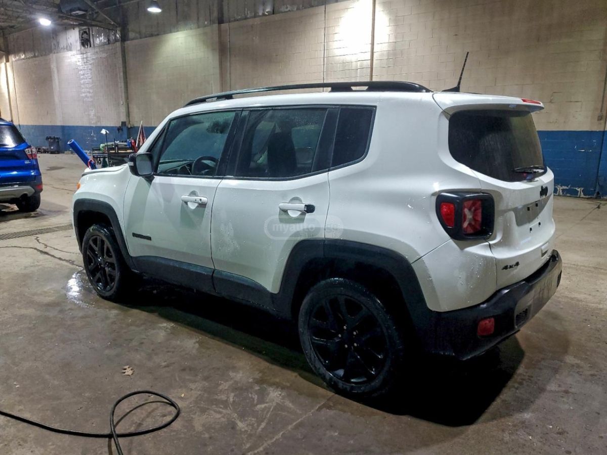 Jeep Renegade 2023 — photo 2