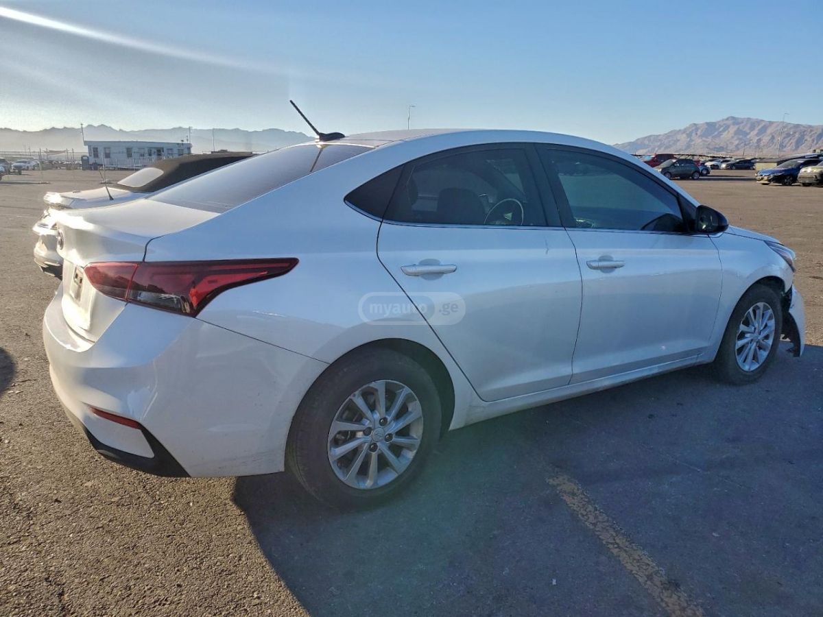 Hyundai Accent 2020 — photo 2