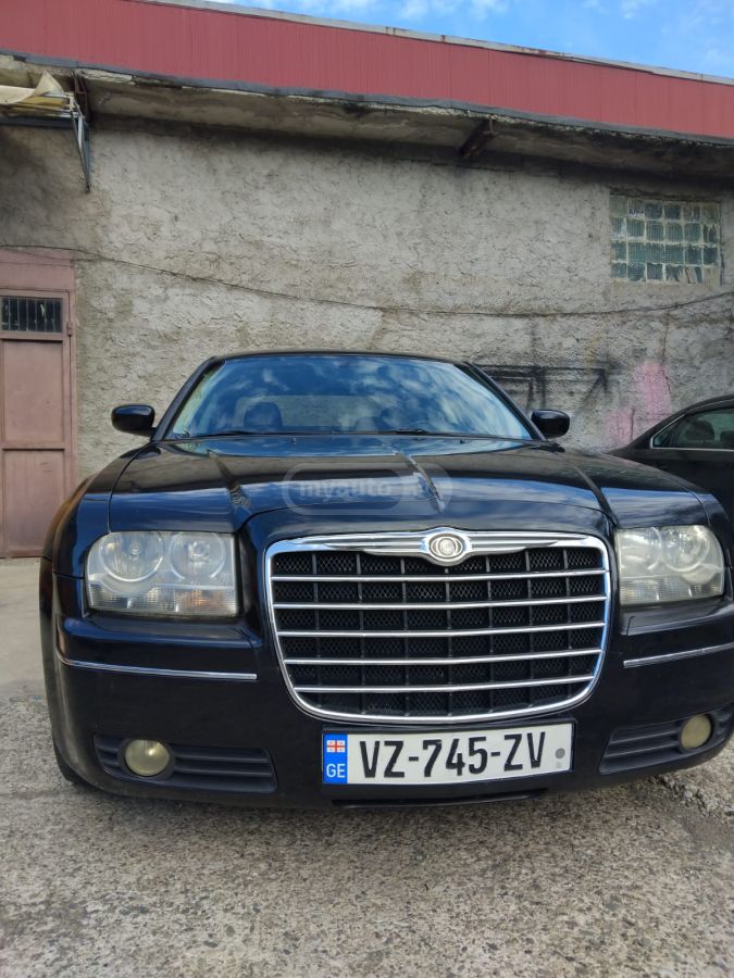 Chrysler 300 2009 — photo 2