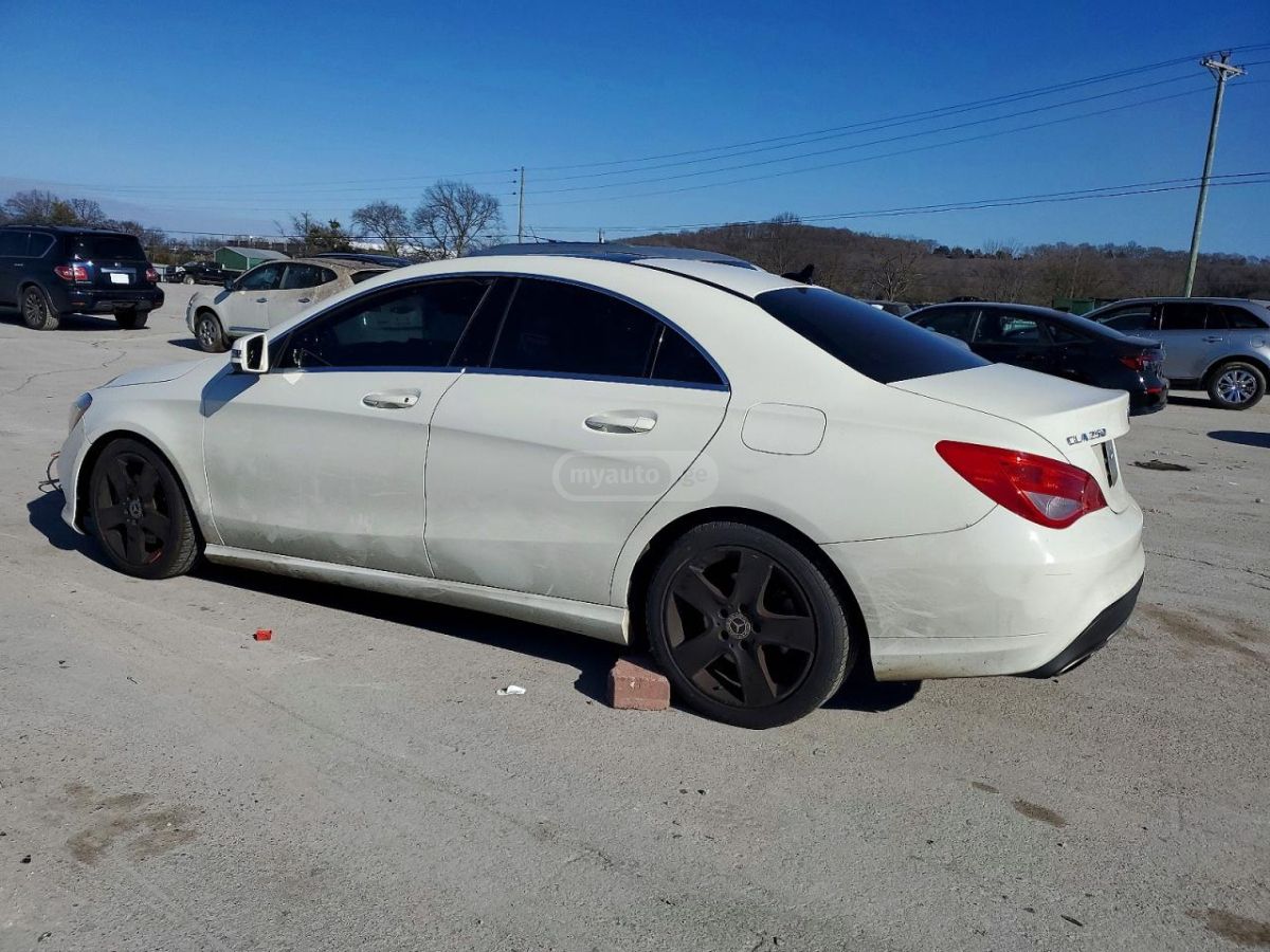 Mercedes-Benz CLA 250 2018 — photo 2