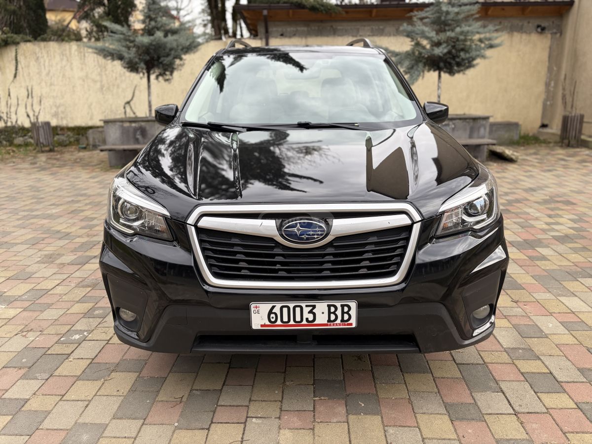 Subaru Forester 2019 — photo 2